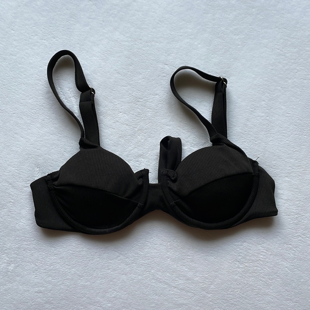 Black tie padded women’s bikini top